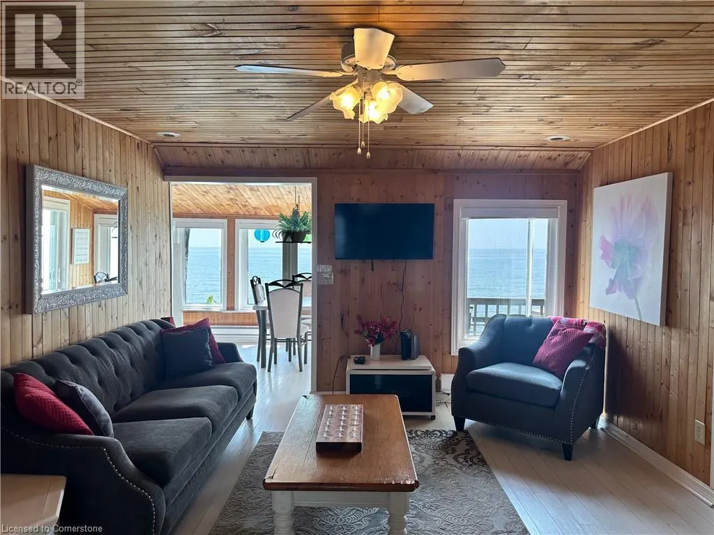 2110 LAKESHORE Road