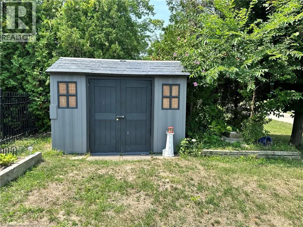 2110 LAKESHORE Road