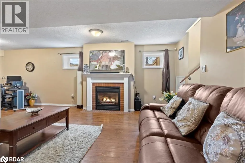 16 GOODWIN Avenue