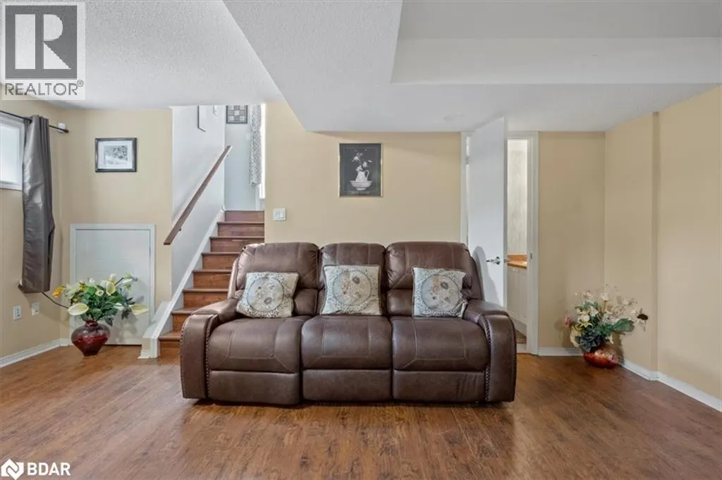 16 GOODWIN Avenue