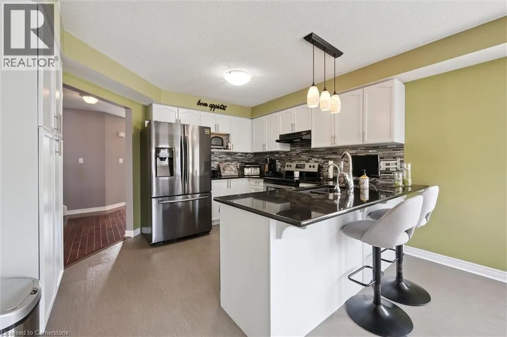 252 COLTON Circle