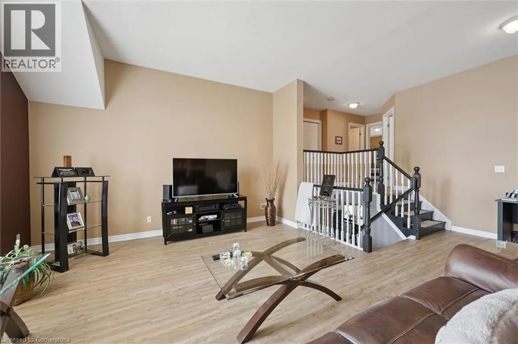252 COLTON Circle