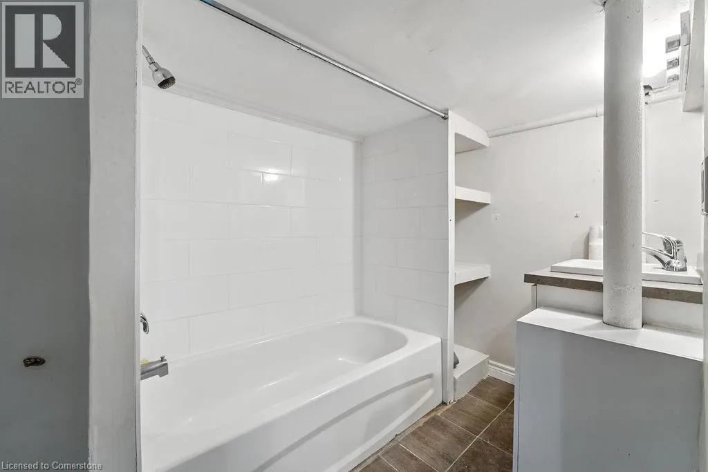 20 HETHERINGTON Street Unit# 2, #2