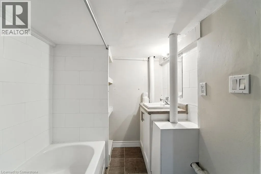 20 HETHERINGTON Street Unit# 2, #2