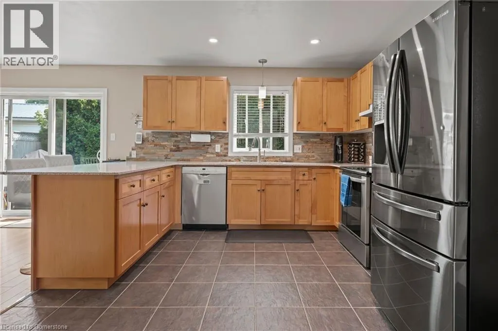 4 IRONGATE Drive