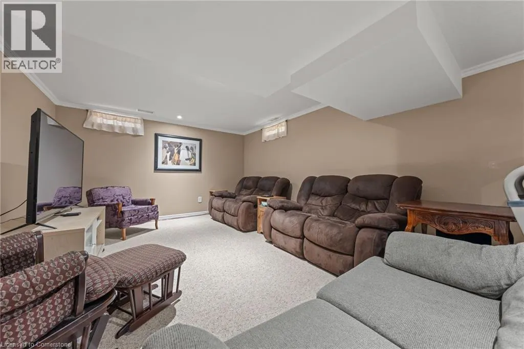 4 IRONGATE Drive