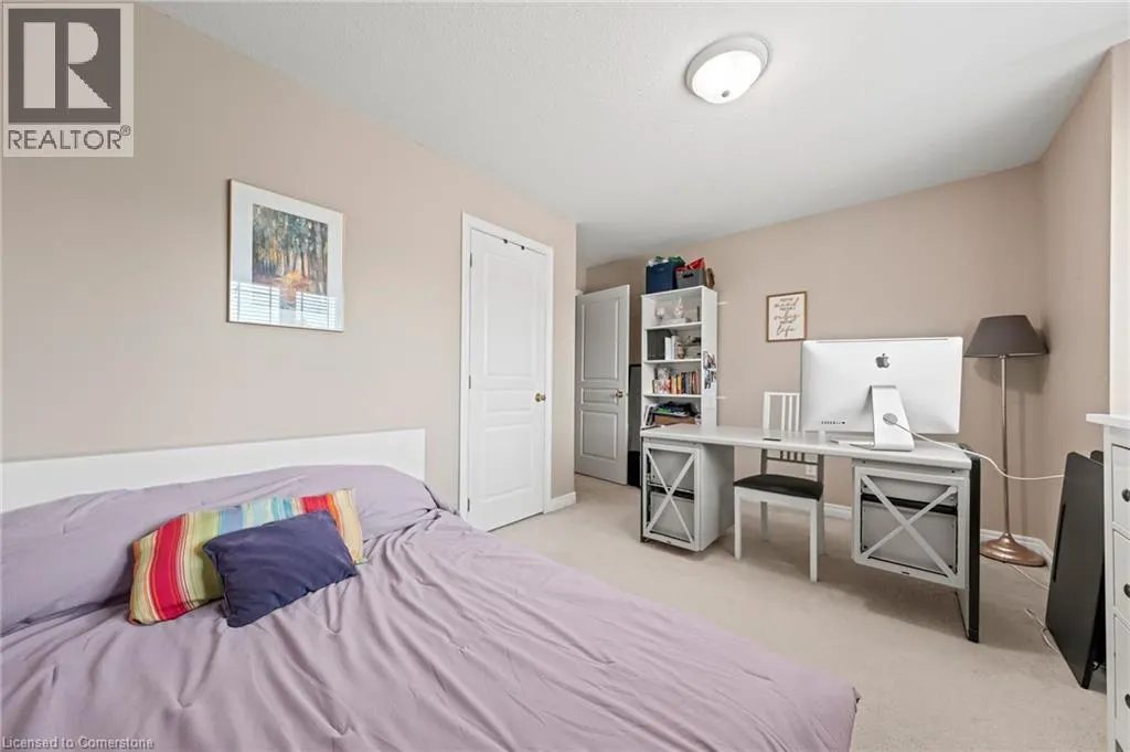 4 IRONGATE Drive