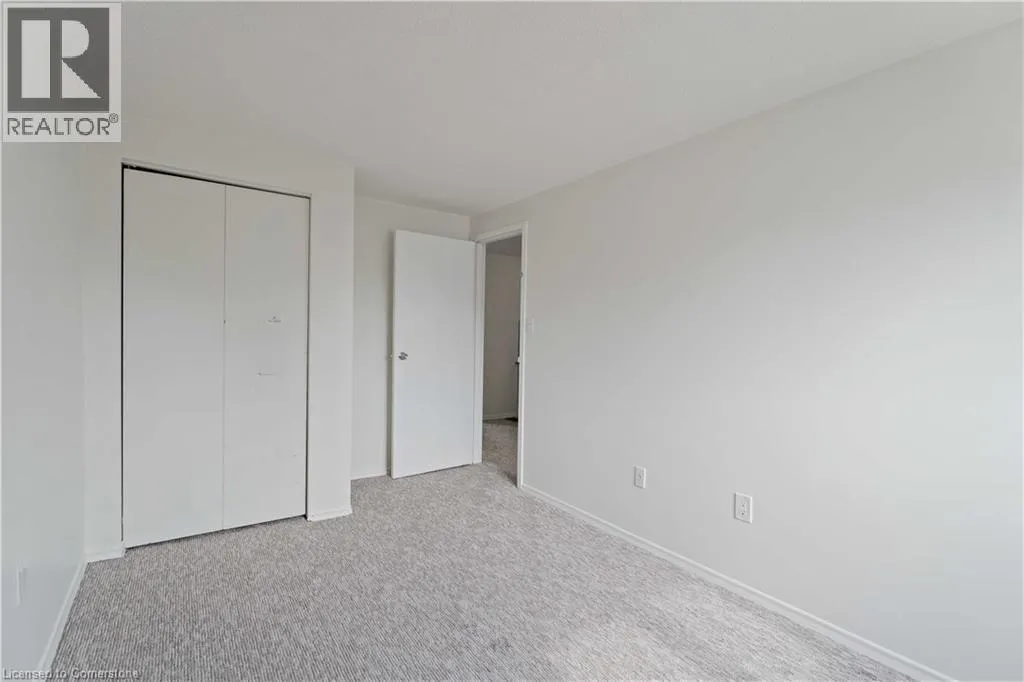 33 ROCHELLE Avenue Unit# 60, #60