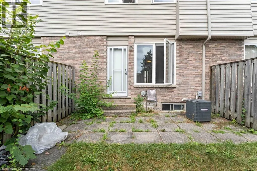33 ROCHELLE Avenue Unit# 60, #60
