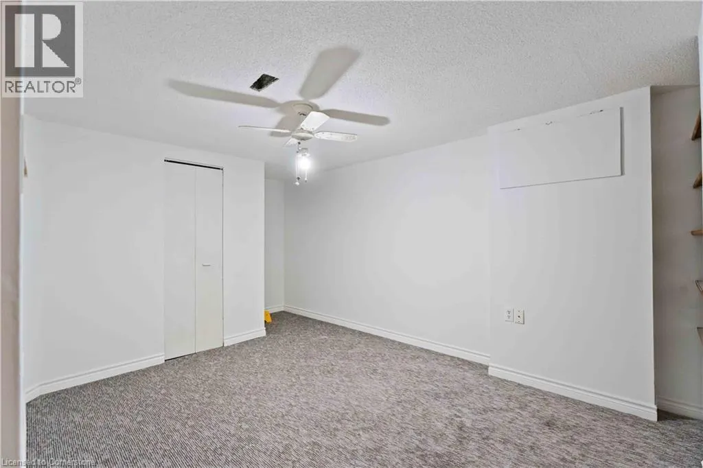 33 ROCHELLE Avenue Unit# 60, #60
