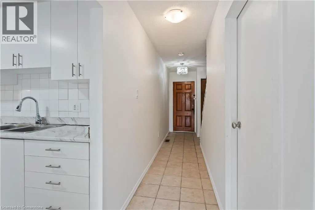 33 ROCHELLE Avenue Unit# 60, #60
