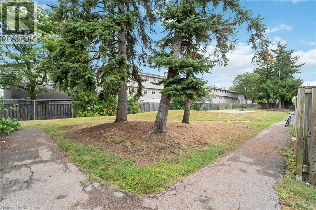 33 ROCHELLE Avenue Unit# 60, #60