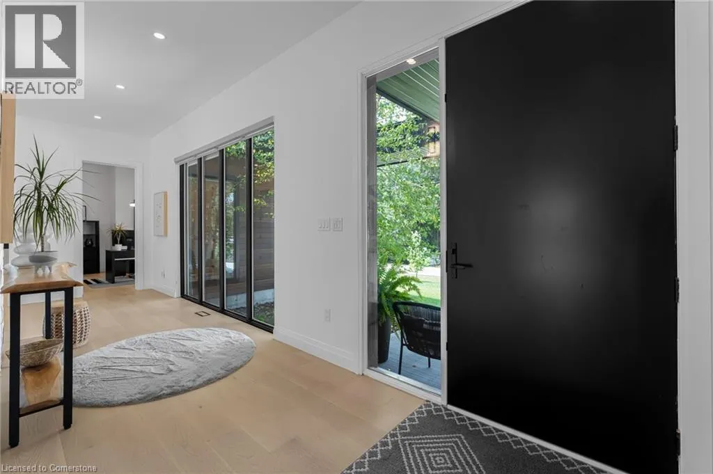 806 ALEXANDER Road