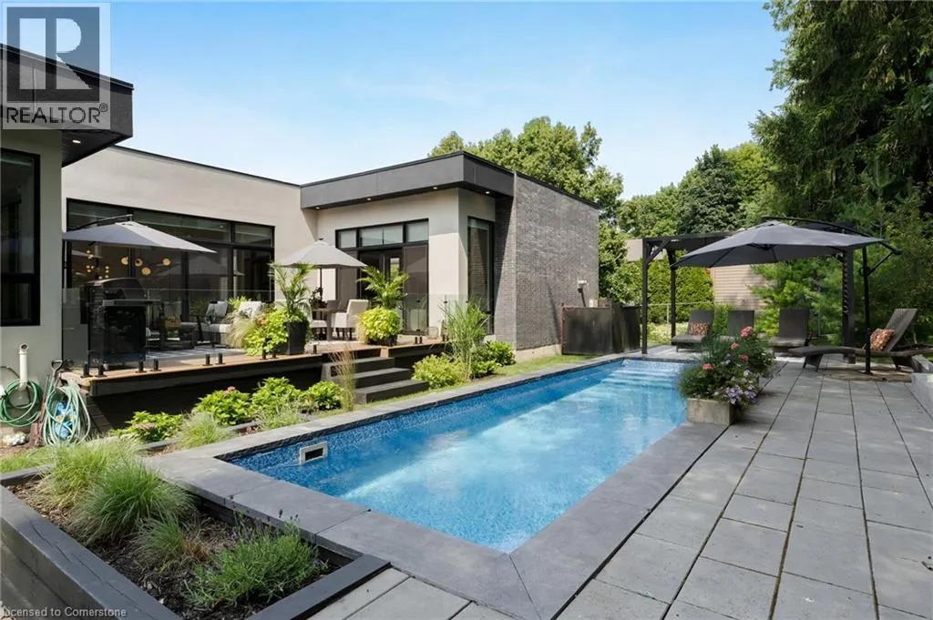 806 ALEXANDER Road