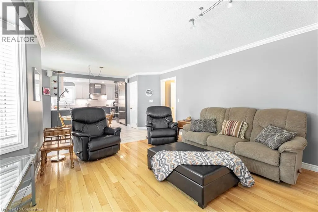 26 GOWINLOCK Court