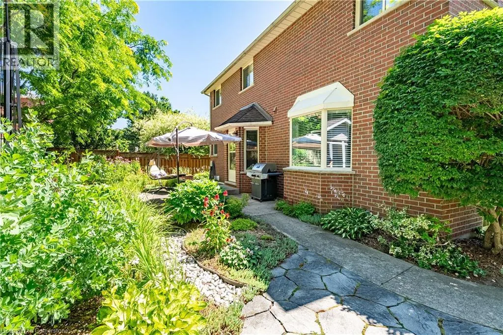 26 GOWINLOCK Court