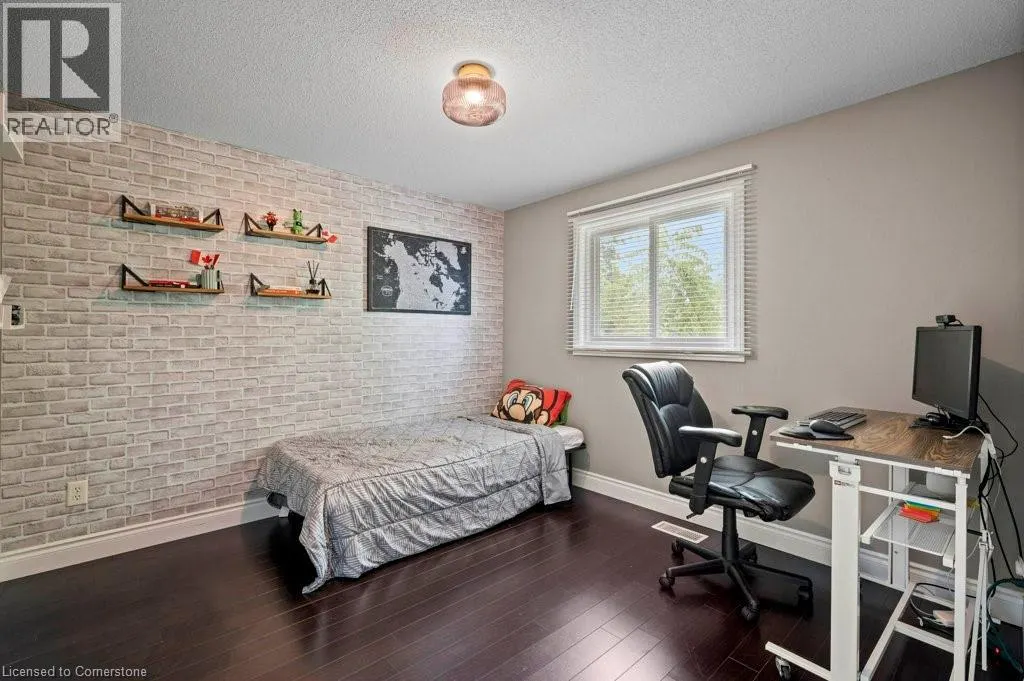 66 HIGH ACRES Crescent