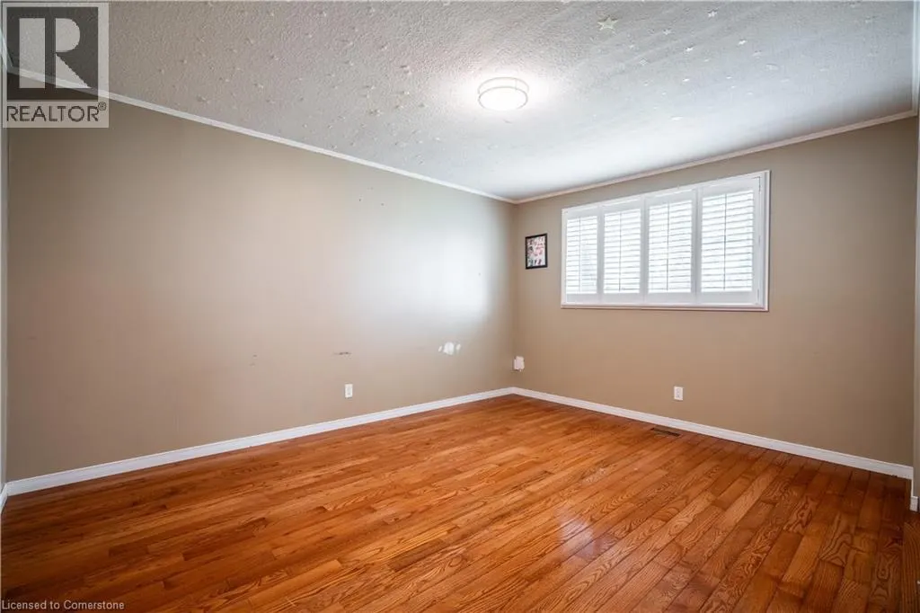 7623 RAINBOW Crescent