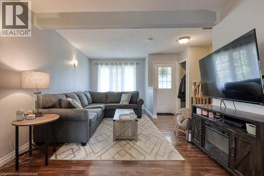 149 SNYDER'S Street E Unit# 9, #9