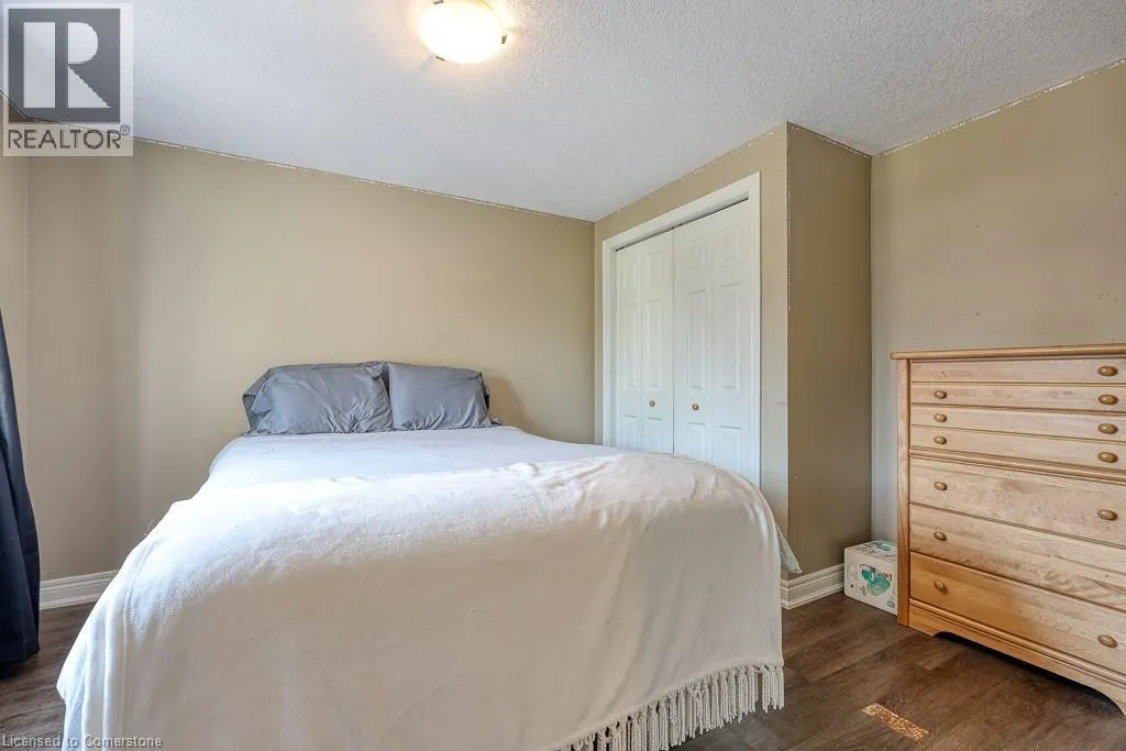 149 SNYDER'S Street E Unit# 9, #9