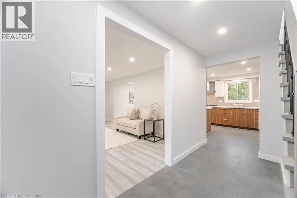 20 ROSENEATH Crescent
