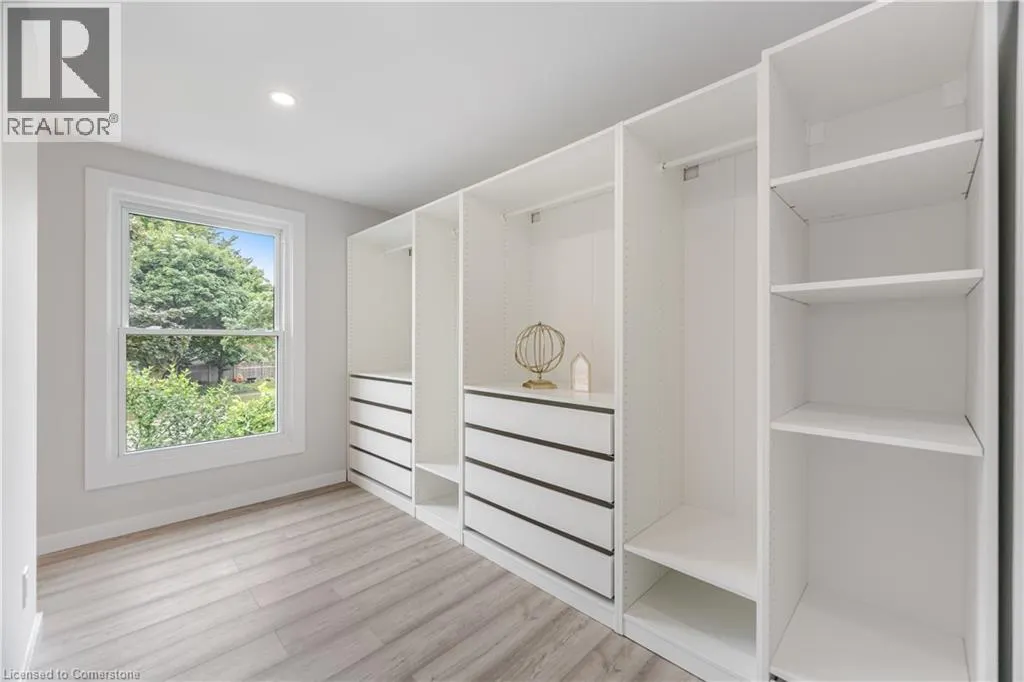 20 ROSENEATH Crescent