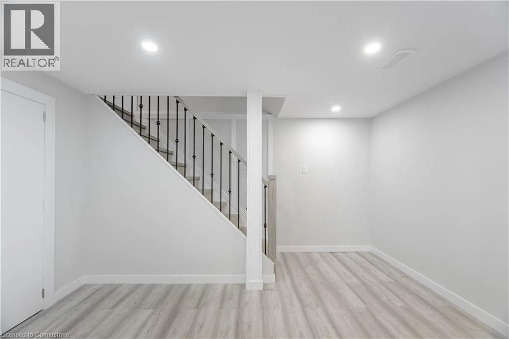 20 ROSENEATH Crescent