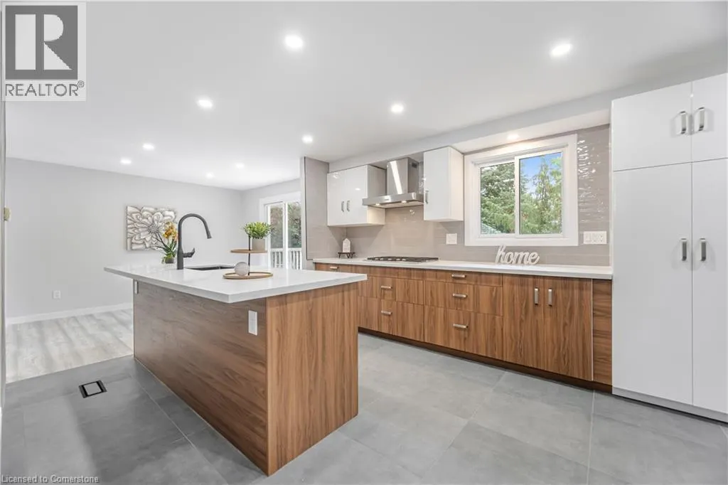 20 ROSENEATH Crescent