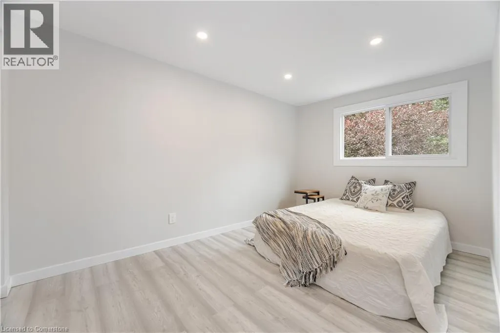 20 ROSENEATH Crescent