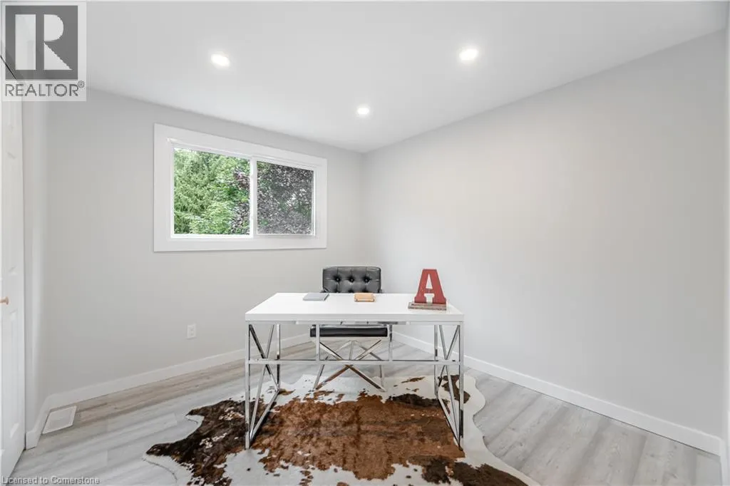 20 ROSENEATH Crescent