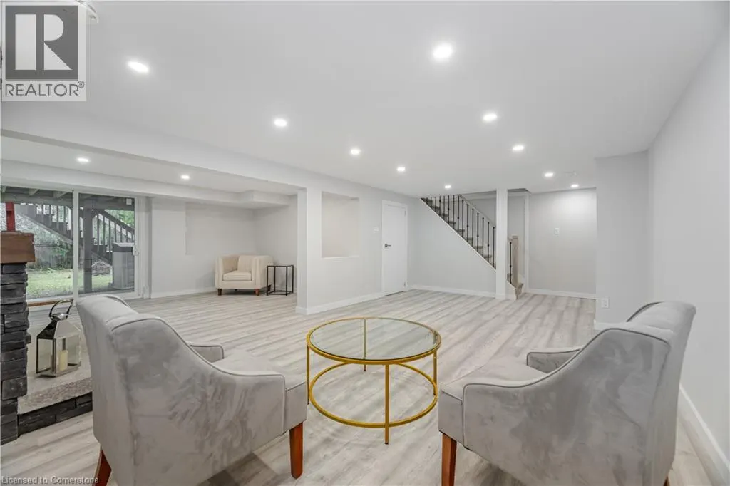 20 ROSENEATH Crescent