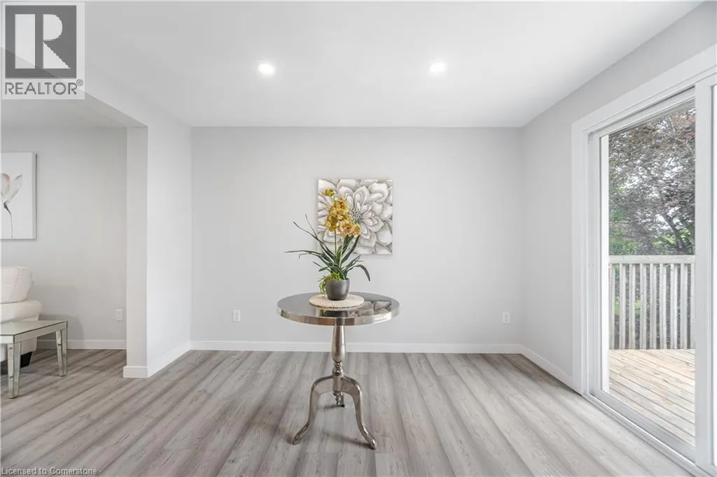 20 ROSENEATH Crescent