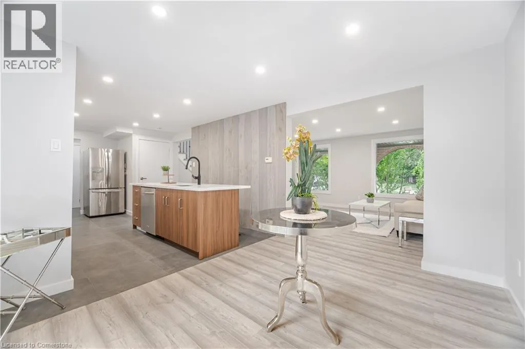 20 ROSENEATH Crescent