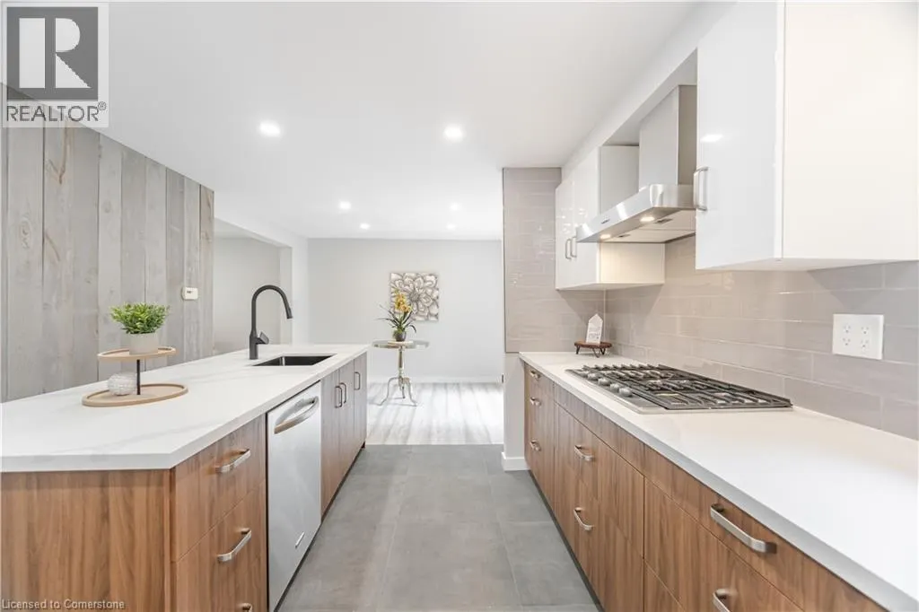 20 ROSENEATH Crescent