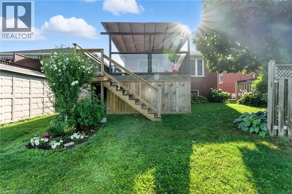 44 MACPHERSON Drive