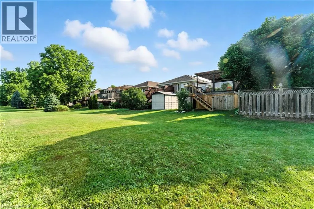 44 MACPHERSON Drive