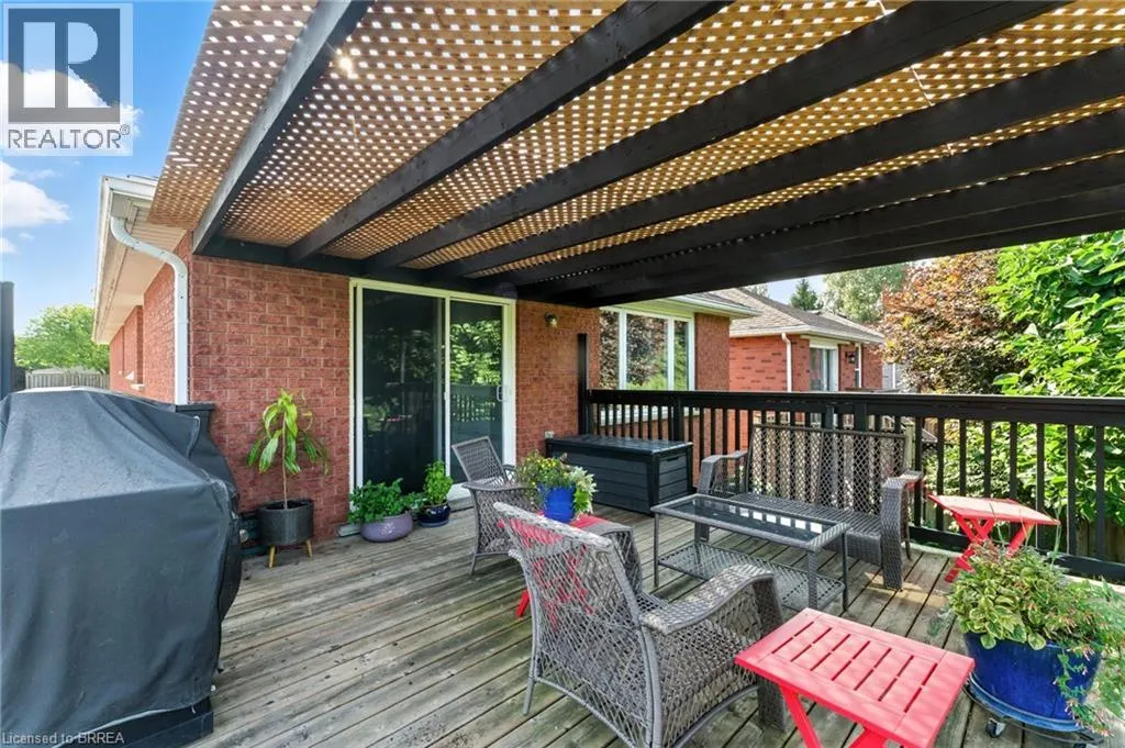 44 MACPHERSON Drive
