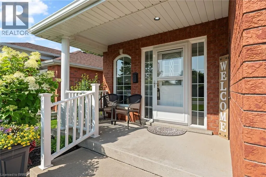 44 MACPHERSON Drive
