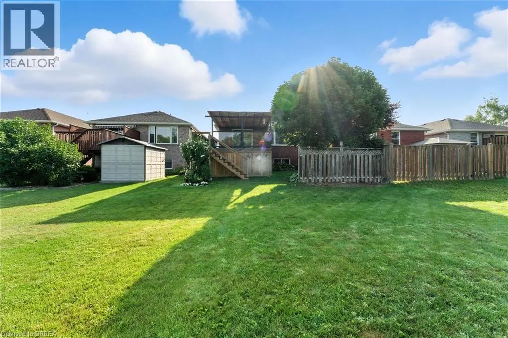 44 MACPHERSON Drive