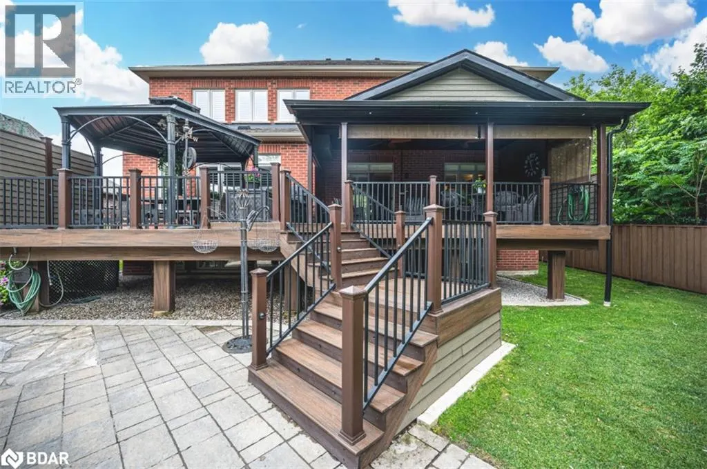 31 PLUNKETT Court