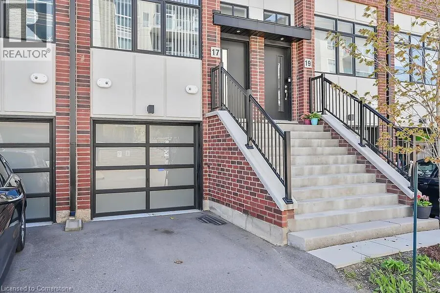 17 MARKLE Crescent