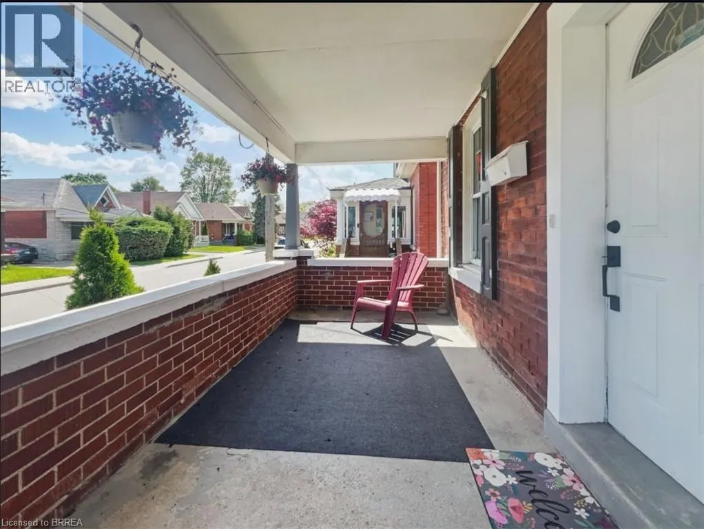 13 SALISBURY Avenue