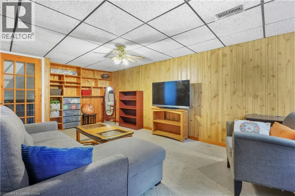 446 DRUMMERHILL Crescent