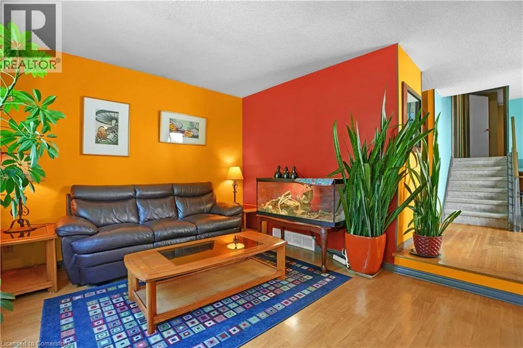 446 DRUMMERHILL Crescent