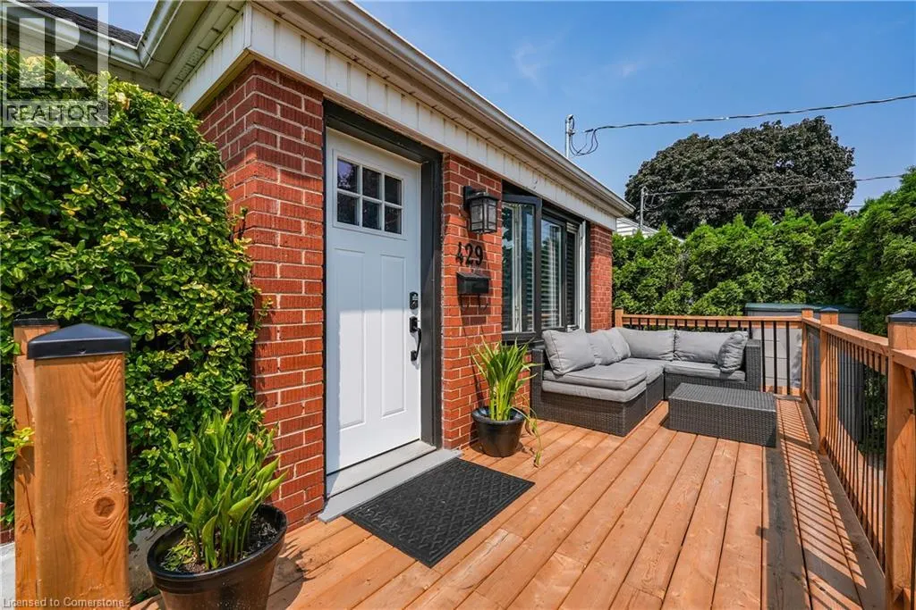429 ELIZABETH Street