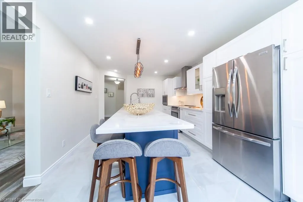 579 WINDJAMMER Way