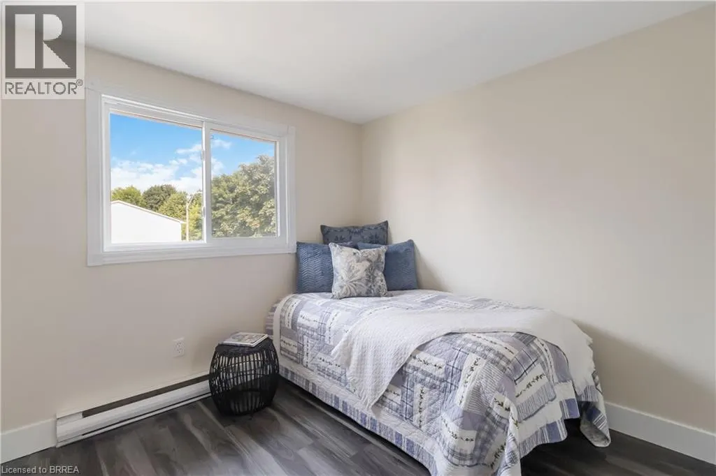 52 DEBBY Crescent