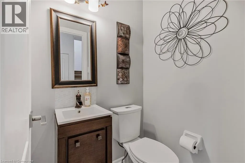 1256 ROUNDWOOD Crescent
