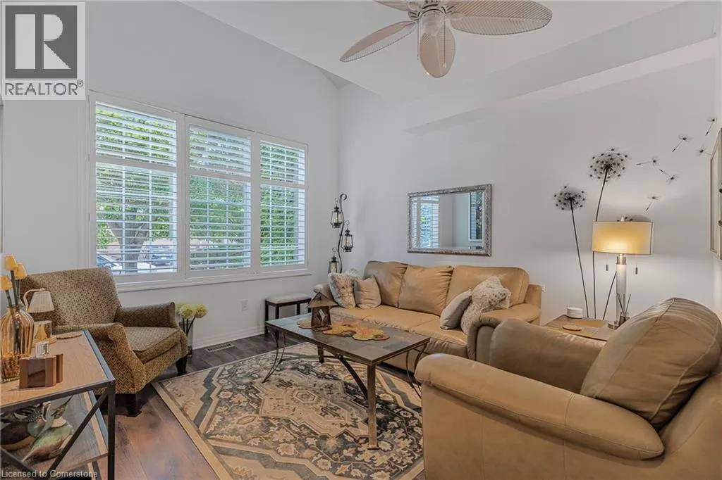 1256 ROUNDWOOD Crescent