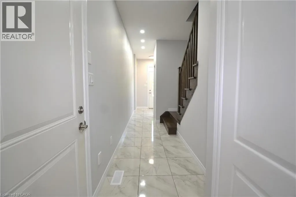 98 SHOREVIEW Place Unit# 6, #6